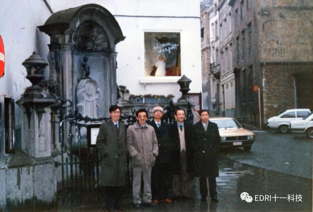 1528168570365963.jpg 23.jpg